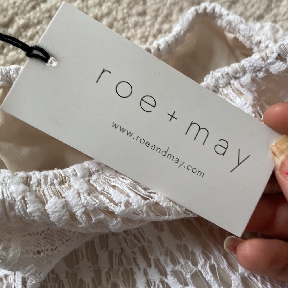 🥭 (4 for $15) ROE+MAY Lacy Off the Shoulder Crop Top - Picture 8 of 9
